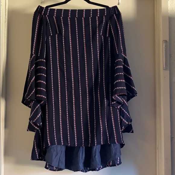 RUNAWAY off the shoulder dress - Picture 4 of 7